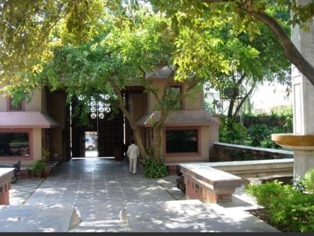 Ananda Krishna Van Vrindavan Luaran gambar